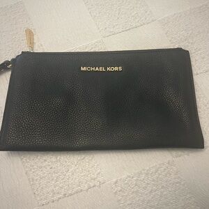 Michael Kors clutch black excellent condition